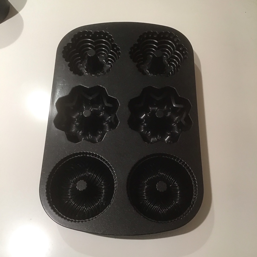 Nordic Ware Multi Mini Bundt Pan 6 Cup Cast Aluminum Nonstick Cathedral Bavarian